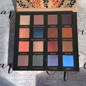 bh Cosmetics‘Beautiful in Barcelona’ 16 color shadow palette